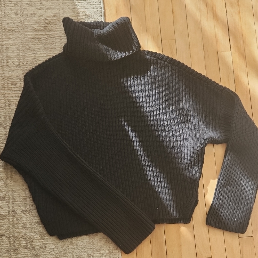 Abercrombie & Fitch Black Ribbed Turtleneck Sweater